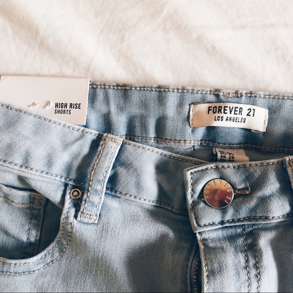 NWT Light wash high-waisted shorts